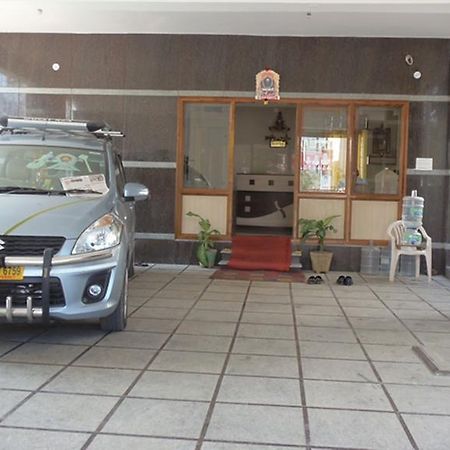 Kvr Deluxe Residency Villa Tirupati Luaran gambar
